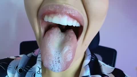 Lisbet online show from November 3, 2025, 11:22 am