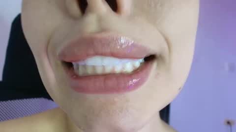 Lisbet online show from December 22, 2025, 11:13 pm