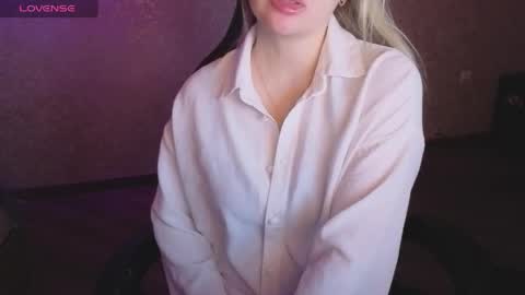 Anna online show from April 17, 2026, 5:05 pm