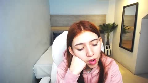 Liseth Fox online show from December 23, 2024, 12:30 pm