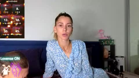 Snapshot of lisi4ka_basik33 chatting on October 2, 2025, 5:09 pm Kris Maks online show from October 2, 2025, 5:09 pm