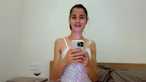 Snapshot of lisi4ka_basik33 chatting on October 11, 2025, 5:22 pm Kris Maks online show from October 11, 2025, 5:22 pm