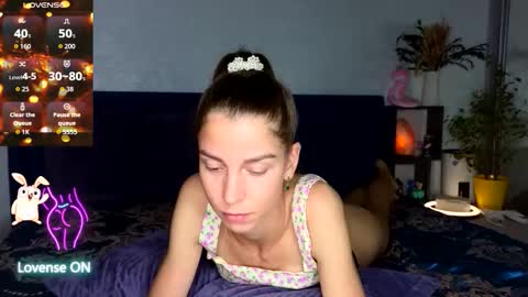 Snapshot of lisi4ka_basik33 chatting on October 19, 2025, 5:13 pm Kris Maks online show from October 19, 2025, 5:13 pm