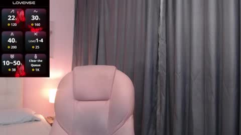 Andrea online show from November 19, 2025, 3:28 am