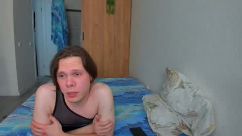 Snapshot of lissa_alfie chatting on December 11, 2024, 8:07 pm Alfie online show from December 11, 2024, 8:07 pm