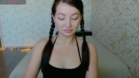 Snapshot of lissa_cristal_ chatting on May 25, 2026, 9:59 am lissa_cristal_ online show from May 25, 2026, 9:59 am
