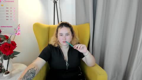 Snapshot of lissa_jamess chatting on November 26, 2025, 10:27 am Lissa online show from November 26, 2025, 10:27 am