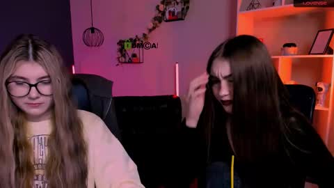 lissa_night online show from March 17, 2026, 8:01 pm