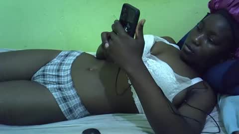 Snapshot of lisssa01 chatting on September 23, 2025, 7:33 am lisssa01 online show from September 23, 2025, 7:33 am