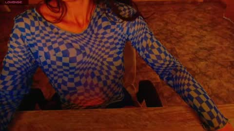 Liss online show from September 17, 2025, 5:03 pm