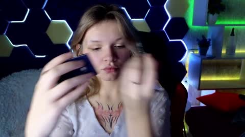 Lena online show from December 29, 2024, 5:10 am