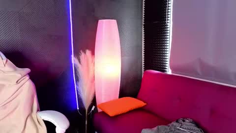 Lena online show from September 25, 2025, 2:26 am