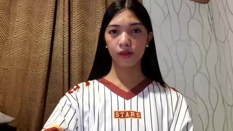 Snapshot of litl_tits chatting on March 3, 2026, 11:27 am litl_tits online show from March 3, 2026, 11:27 am