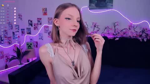 Bella online show from November 25, 2025, 7:41 am