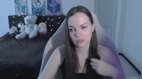 little__flowers online show from May 25, 2026, 9:15 am