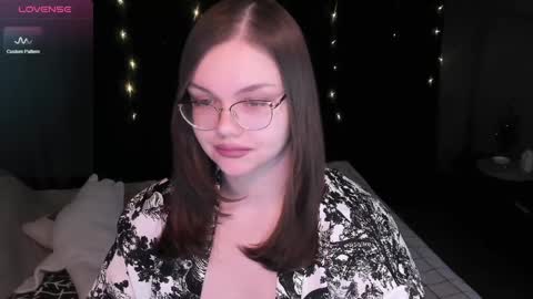 Snapshot of little_bambii_ chatting on December 18, 2024, 1:23 pm Eva online show from December 18, 2024, 1:23 pm