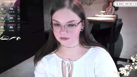 Snapshot of little_bambii_ chatting on January 22, 2025, 12:06 pm Eva online show from January 22, 2025, 12:06 pm