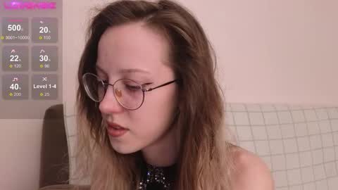 little_bliss online show from December 18, 2025, 10:38 pm