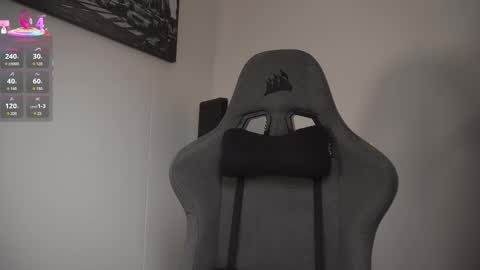 Help me reach 100 likes online show from November 24, 2025, 7:13 pm