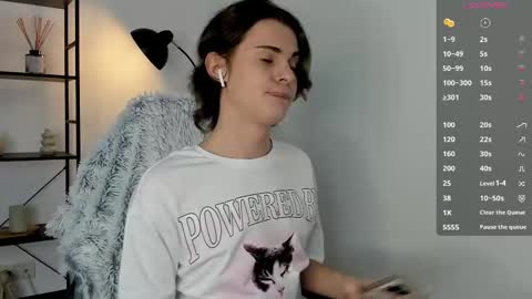 Snapshot of little_femb0y chatting on February 21, 2026, 11:44 am Daniel online show from February 21, 2026, 11:44 am