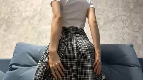 Viiola online show from January 6, 2026, 4:00 pm