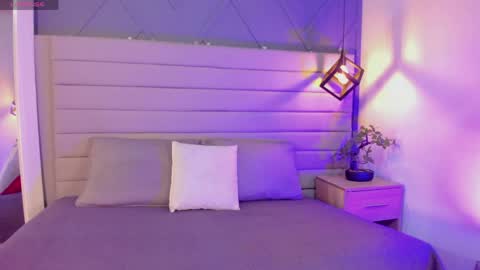 Snapshot of little_luna7 chatting on April 8, 2026, 11:54 am Luna online show from April 8, 2026, 11:54 am