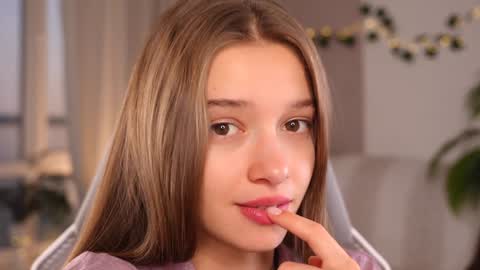 Kiki online show from September 9, 2025, 4:17 pm