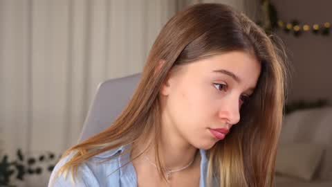 Kiki online show from September 14, 2025, 3:22 pm