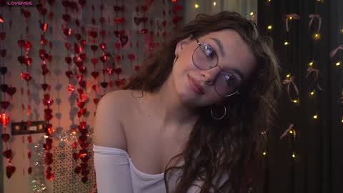 Snapshot of little_poetry chatting on February 18, 2026, 7:21 pm Kiki online show from February 18, 2026, 7:21 pm