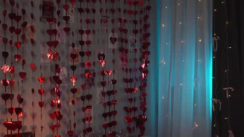 Snapshot of little_poetry chatting on February 19, 2026, 9:44 pm Kiki online show from February 19, 2026, 9:44 pm