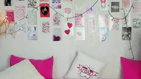 Snapshot of little_radiant_sun chatting on February 1, 2026, 8:13 am Kriss online show from February 1, 2026, 8:13 am