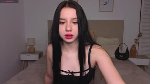 Snapshot of little_sweet1ie chatting on February 21, 2026, 2:51 pm little_sweet1ie online show from February 21, 2026, 2:51 pm