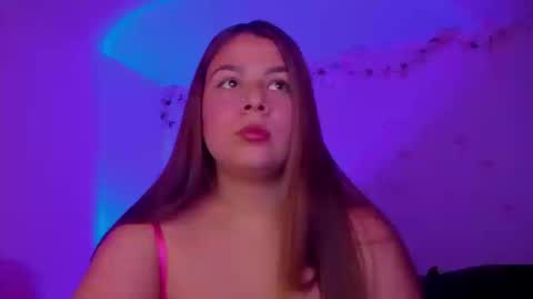 Tifanny online show from March 19, 2026, 3:27 pm