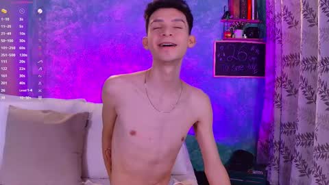 Snapshot of little_twiink chatting on September 27, 2025, 5:56 am Juan Ferrer online show from September 27, 2025, 5:56 am