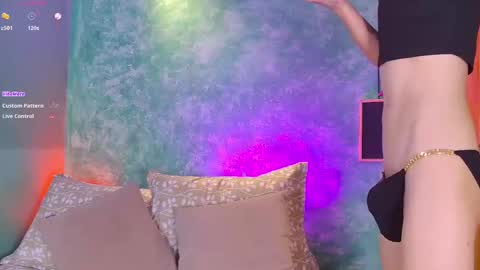 Snapshot of little_twiink chatting on November 1, 2025, 2:35 am Juan Ferrer online show from November 1, 2025, 2:35 am