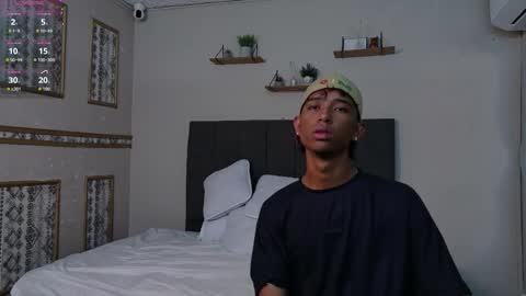 Snapshot of little_twink19x chatting on February 27, 2026, 11:43 am JESSAR online show from February 27, 2026, 11:43 am