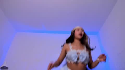 Xiom online show from September 12, 2025, 1:17 am