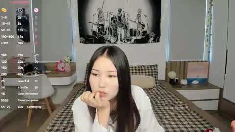 Yena and Gabby online show from February 25, 2026, 6:12 am