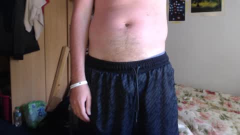 littlealien7 online show from December 31, 2024, 5:44 am