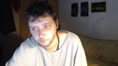 littlealien7 online show from October 29, 2025, 9:33 am