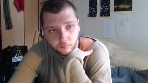 littlealien7 online show from November 15, 2025, 2:09 am