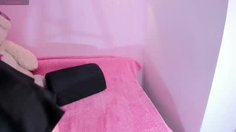 Ari online show from December 2, 2025, 7:09 pm