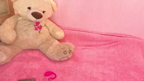 Ari online show from March 25, 2026, 7:09 pm