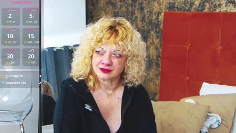 Snapshot of littlecurlygirll chatting on February 23, 2026, 7:11 pm LittleCurlyGirll online show from February 23, 2026, 7:11 pm