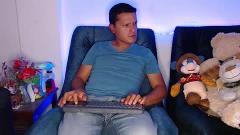 Manu online show from March 15, 2026, 3:12 am