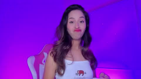 littlee_emma_ online show from February 6, 2026, 3:33 am