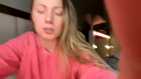 LittleMomma online show from January 21, 2025, 3:10 pm