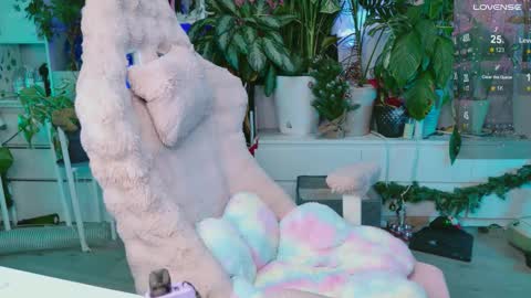 Riza Riri Puff  online show from January 11, 2026, 5:56 am