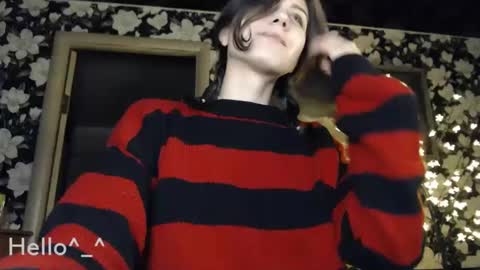 littlehappines online show from December 28, 2024, 9:40 pm