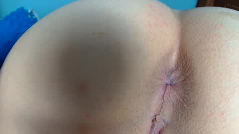 Snapshot of littlejennifer18 chatting on November 20, 2025, 5:18 am Tip us ask our names online show from November 20, 2025, 5:18 am